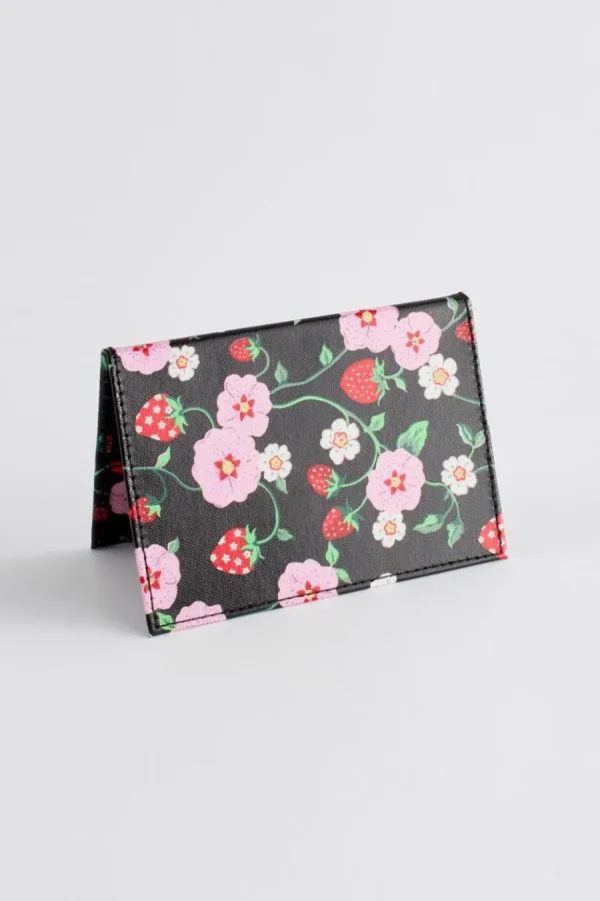 Cath Kidston STRAWBERRY PASSPORT CASE Black Fashion